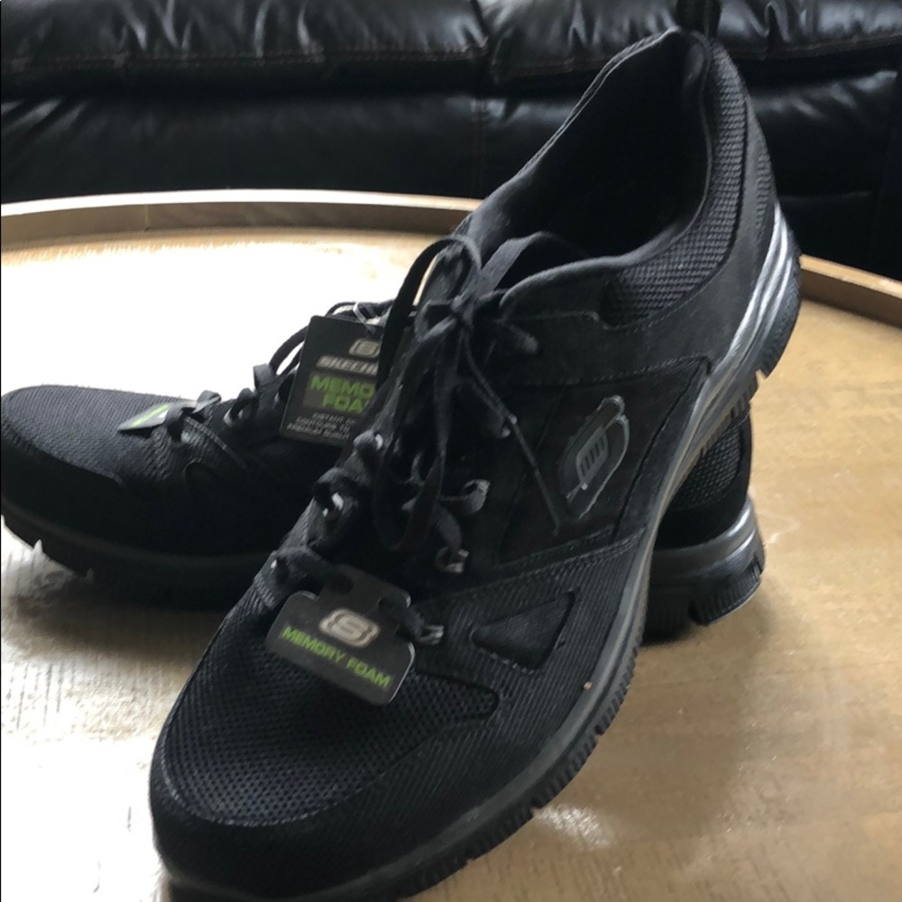 Size 13 mens Skechers